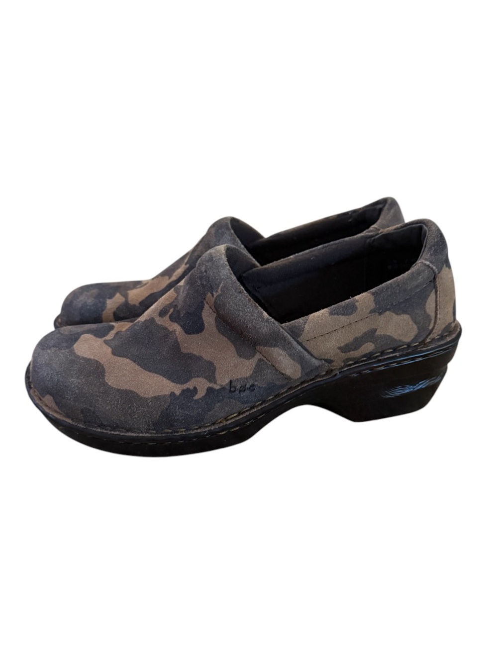 b.ø.c. Camo Suede Comfort Clogs Slip On Platform Mules Size 9